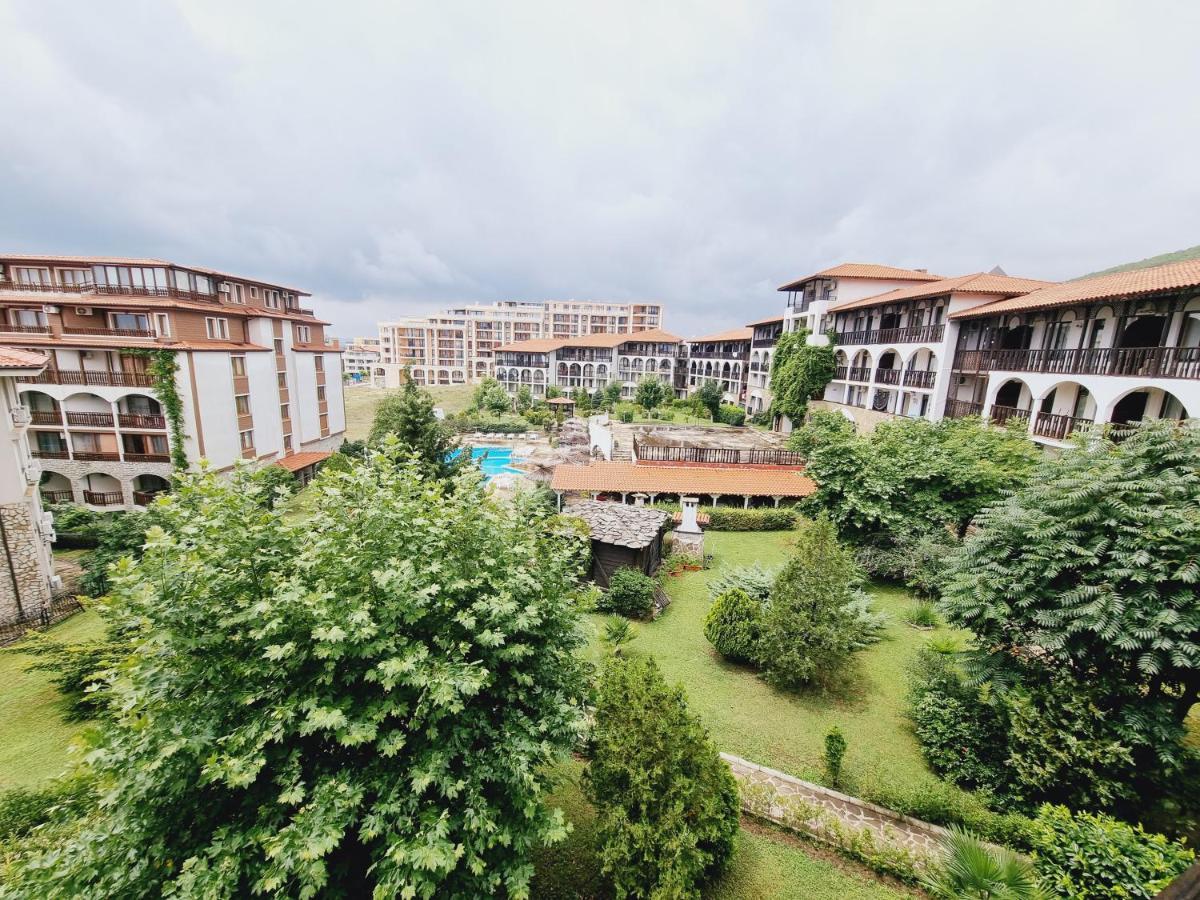 Aparthotel WATERMILL Apart Complex à Sveti Vlas Extérieur photo