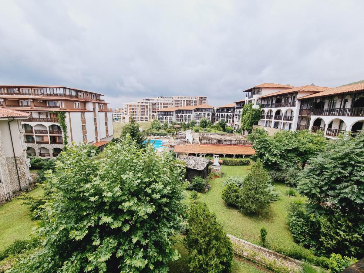 Aparthotel WATERMILL Apart Complex à Sveti Vlas Extérieur photo