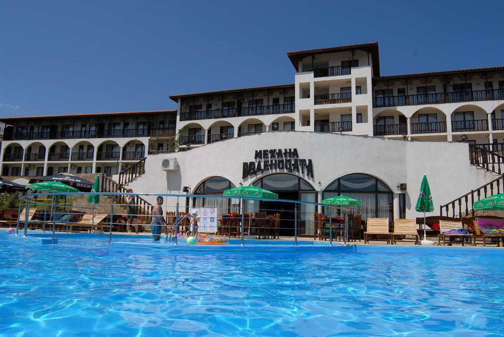 Aparthotel WATERMILL Apart Complex à Sveti Vlas Extérieur photo